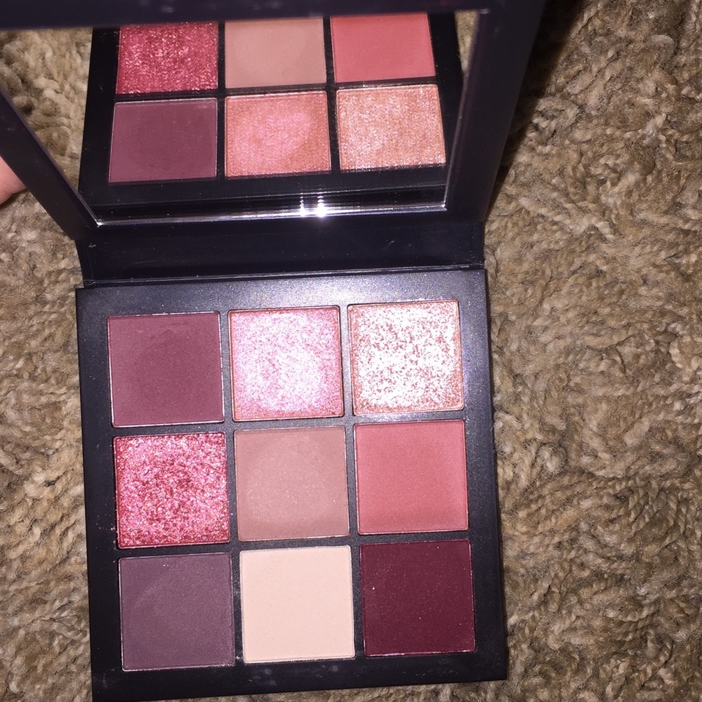 Huda Beauty Mauve Obsessions Palette